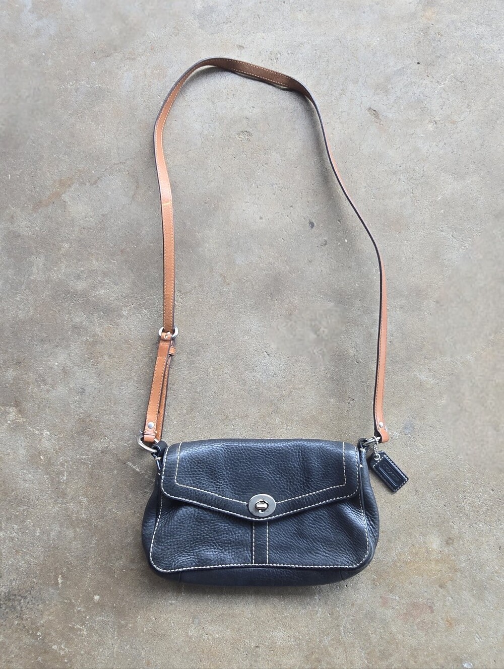 COACH Vintage Chelsea Demi Pebble Black Leather Bag F10888